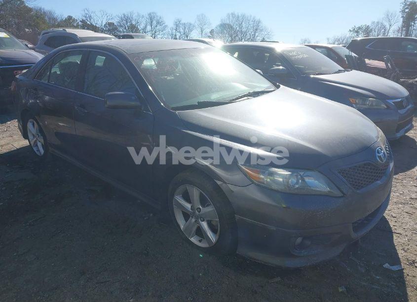 2011 Toyota Camry SE (VIN 4T1BF3EK1BU122781) main photo
