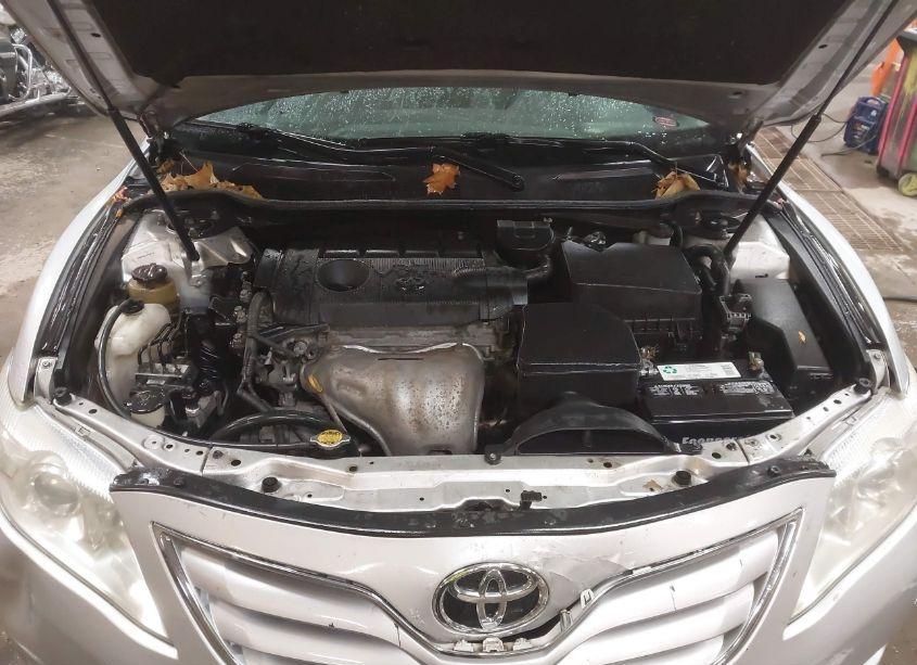 Photo 10 of 2011 Toyota Camry LE (VIN 4T1BF3EK1BU139032)