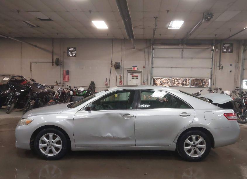 Photo 14 of 2011 Toyota Camry LE (VIN 4T1BF3EK1BU139032)