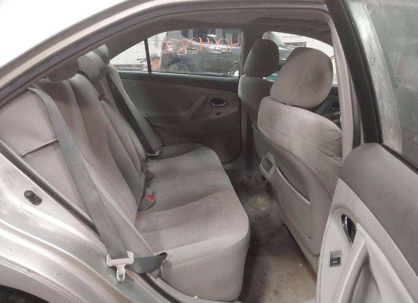 Photo 8 of 2011 Toyota Camry LE (VIN 4T1BF3EK1BU139032)