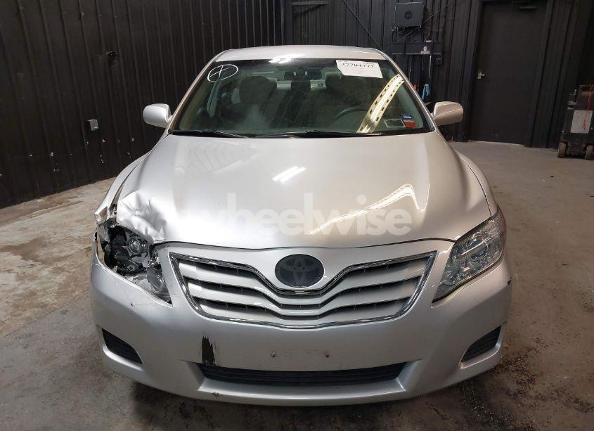 Photo 12 of 2011 Toyota Camry LE (VIN 4T1BF3EK1BU143243)