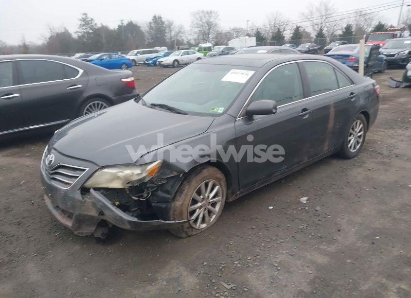 Photo 2 of 2011 Toyota Camry XLE (VIN 4T1BF3EK1BU146207)