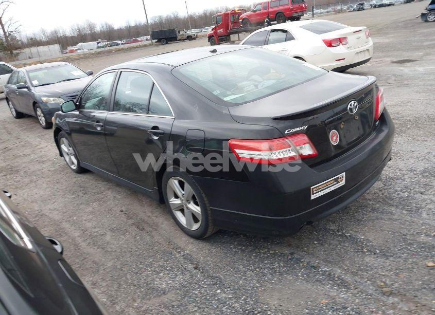Photo 3 of 2011 Toyota Camry SE (VIN 4T1BF3EK1BU154940)