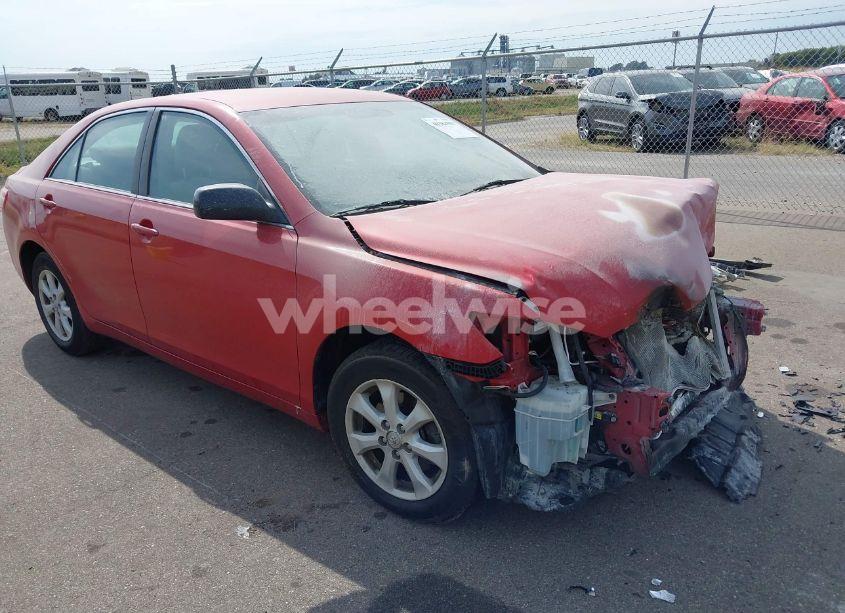 2011 Toyota Camry LE (VIN 4T1BF3EK1BU156445) main photo