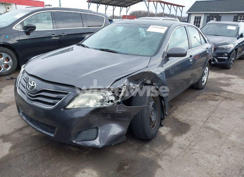 Photo 2 of 2011 Toyota Camry LE (VIN 4T1BF3EK1BU176453)