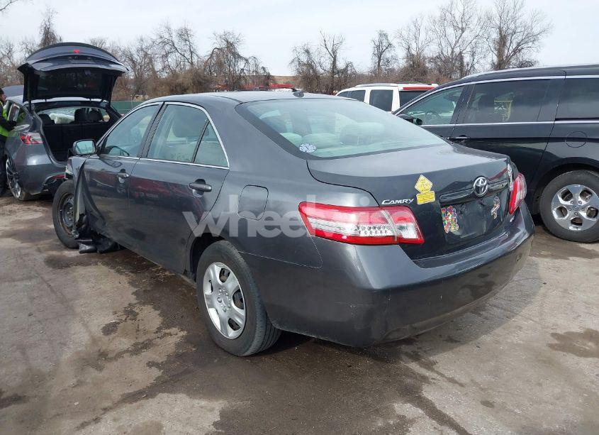 Photo 3 of 2011 Toyota Camry LE (VIN 4T1BF3EK1BU176453)