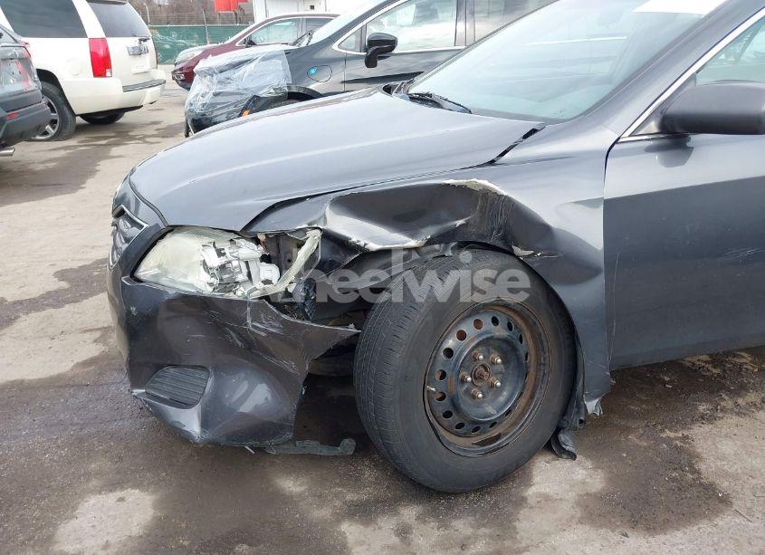 Photo 6 of 2011 Toyota Camry LE (VIN 4T1BF3EK1BU176453)