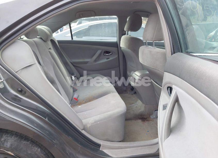 Photo 8 of 2011 Toyota Camry LE (VIN 4T1BF3EK1BU176453)