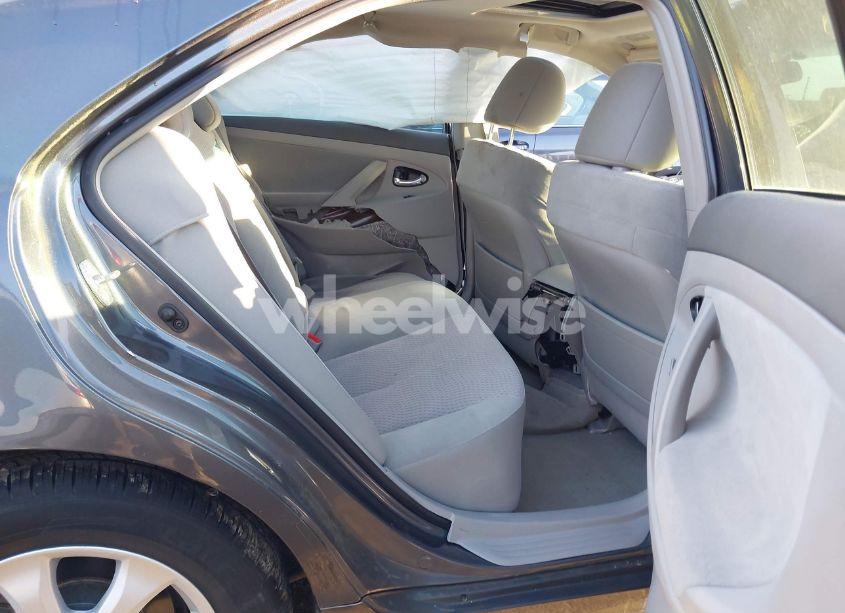 Photo 8 of 2011 Toyota Camry LE (VIN 4T1BF3EK1BU201674)