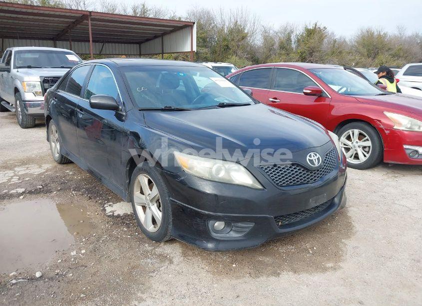 2011 Toyota Camry SE (VIN 4T1BF3EK1BU215249) main photo