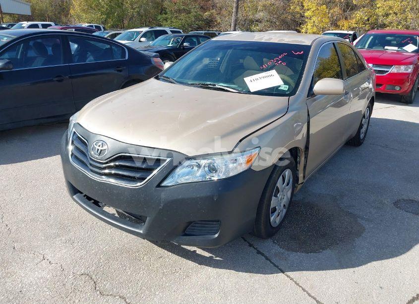 Photo 2 of 2011 Toyota Camry (VIN 4T1BF3EK1BU225036)