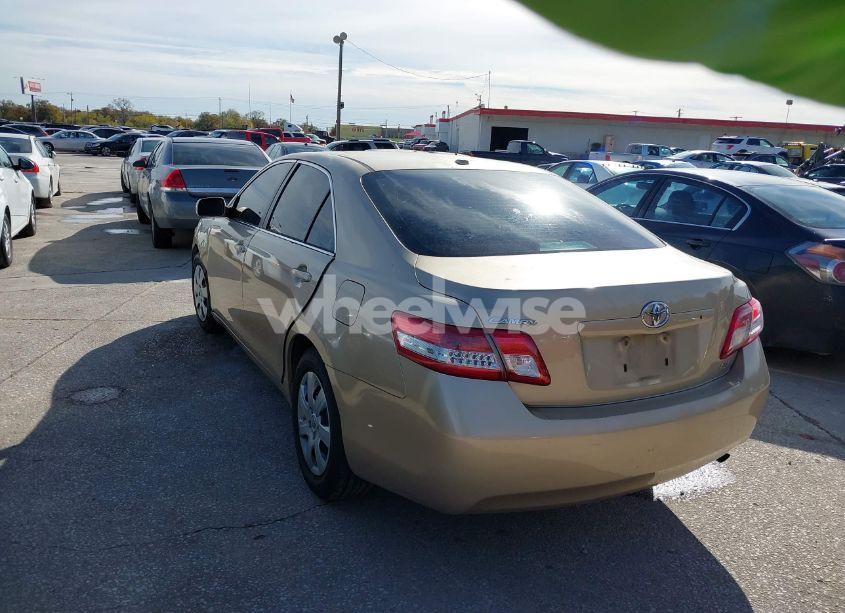 Photo 3 of 2011 Toyota Camry (VIN 4T1BF3EK1BU225036)