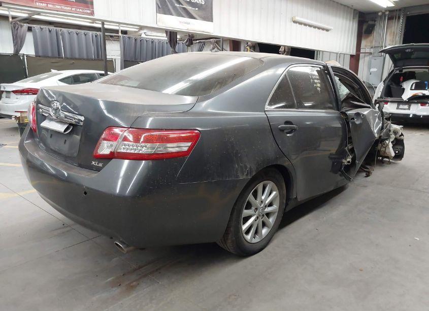 Photo 4 of 2011 Toyota Camry XLE (VIN 4T1BF3EK1BU225604)