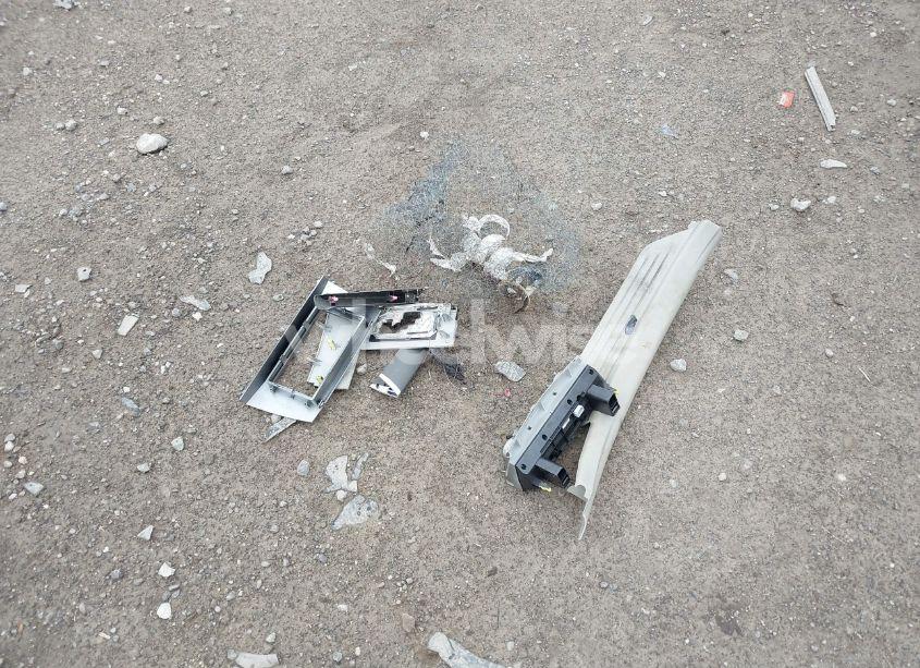 Photo 12 of 2011 Toyota Camry LE (VIN 4T1BF3EK1BU596388)