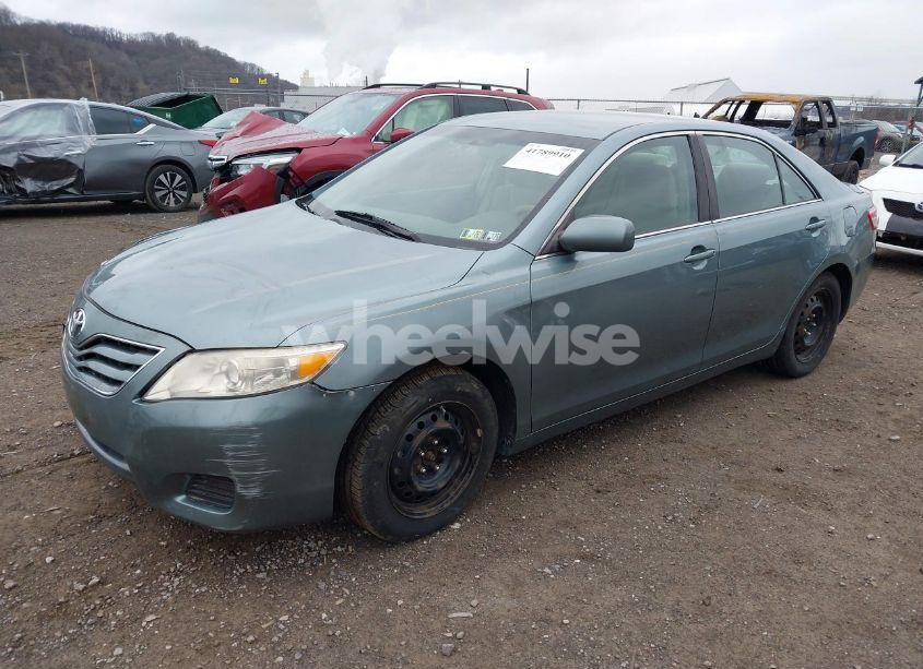 Photo 2 of 2011 Toyota Camry LE (VIN 4T1BF3EK1BU596388)