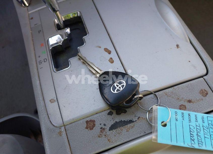 Photo 11 of 2011 Toyota Camry LE (VIN 4T1BF3EK1BU605171)