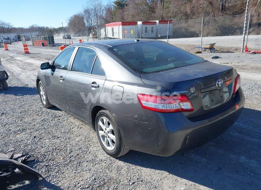 Photo 3 of 2011 Toyota Camry LE (VIN 4T1BF3EK1BU605171)
