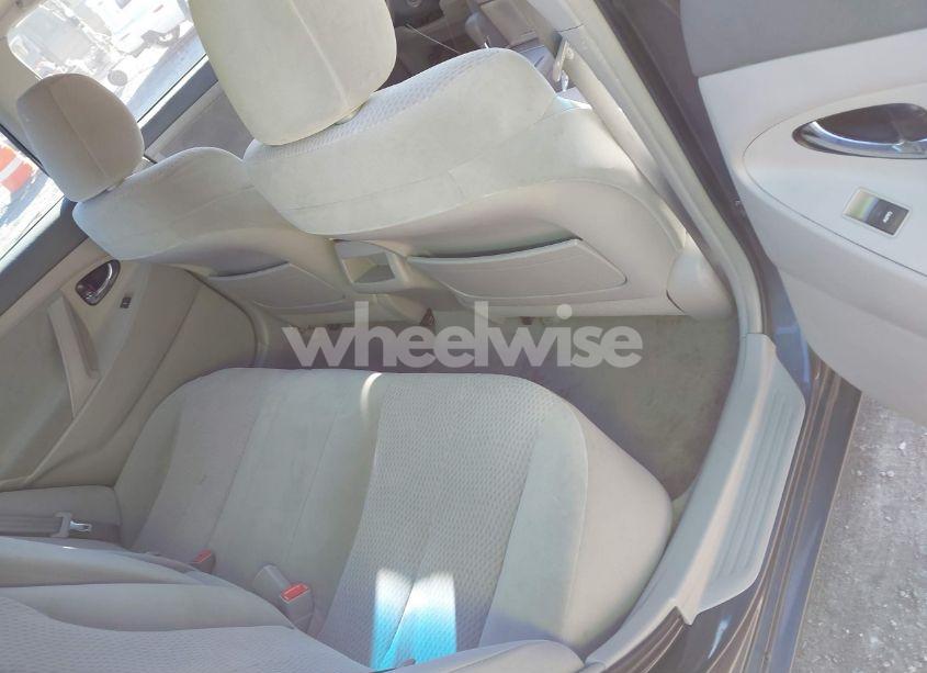 Photo 8 of 2011 Toyota Camry LE (VIN 4T1BF3EK1BU605171)