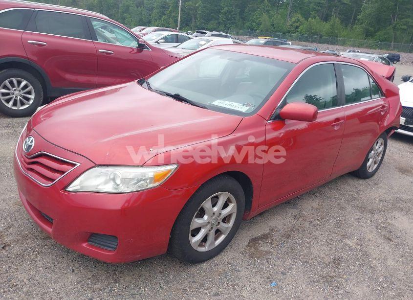 Photo 2 of 2011 Toyota Camry LE (VIN 4T1BF3EK1BU612637)