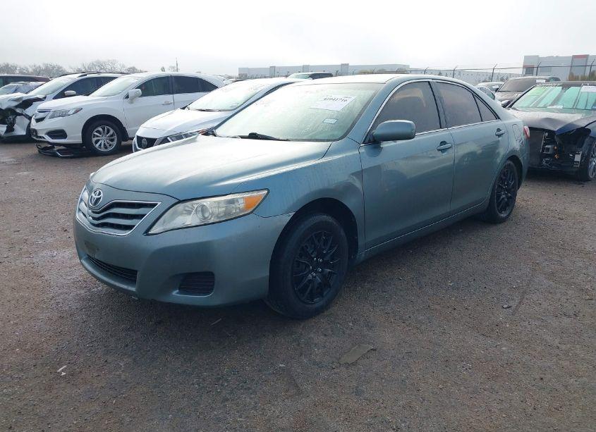 Photo 2 of 2011 Toyota Camry LE (VIN 4T1BF3EK1BU620074)