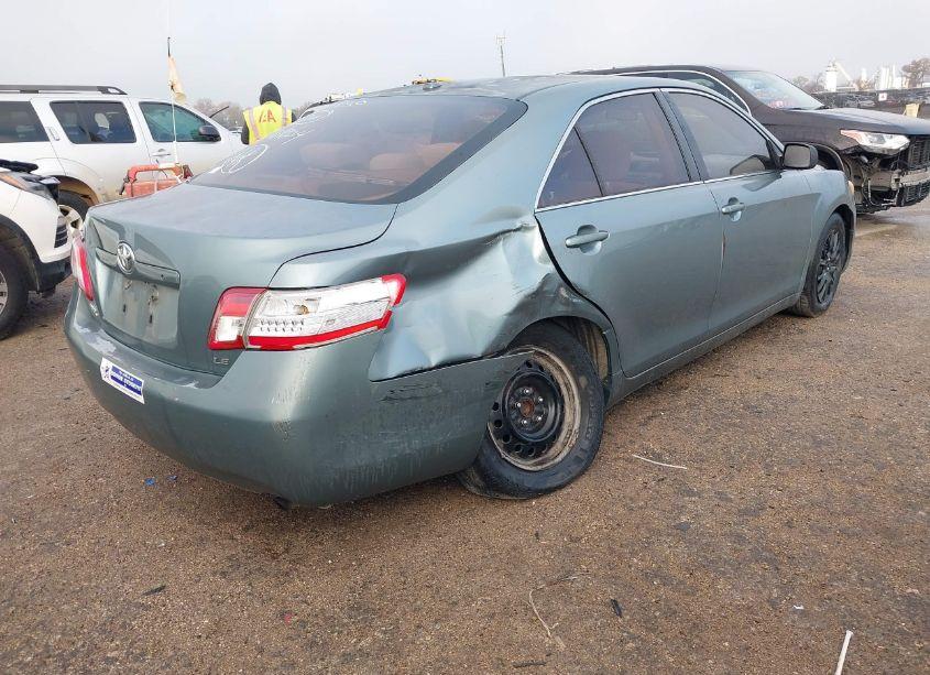 Photo 4 of 2011 Toyota Camry LE (VIN 4T1BF3EK1BU620074)