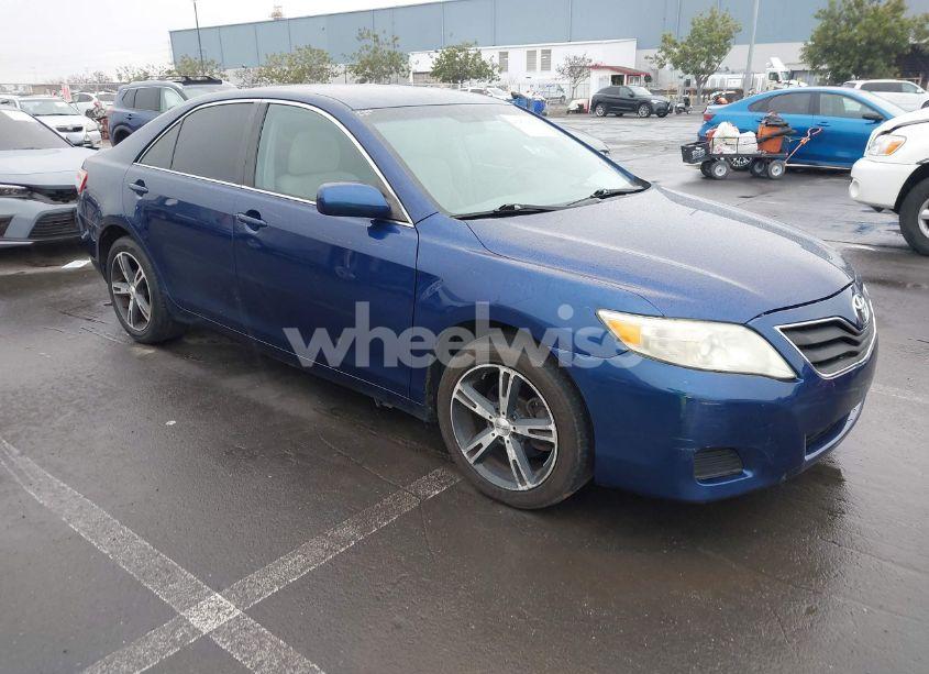 2011 Toyota Camry (VIN 4T1BF3EK1BU627333) main photo
