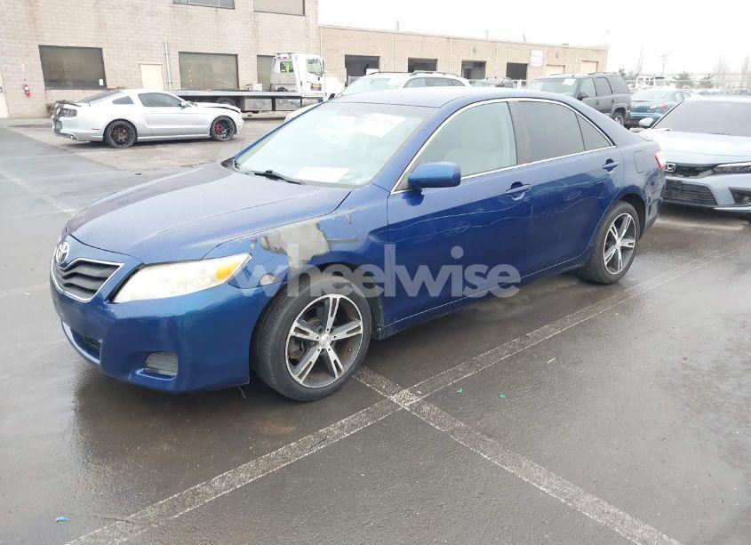 Photo 2 of 2011 Toyota Camry (VIN 4T1BF3EK1BU627333)