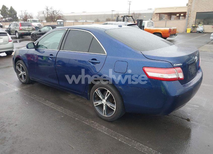 Photo 3 of 2011 Toyota Camry (VIN 4T1BF3EK1BU627333)