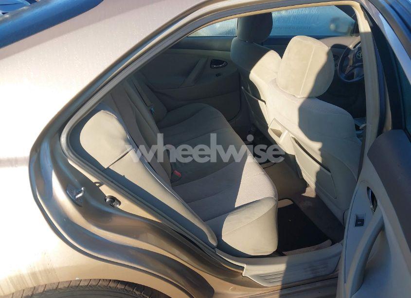 Photo 8 of 2011 Toyota Camry LE (VIN 4T1BF3EK1BU637053)