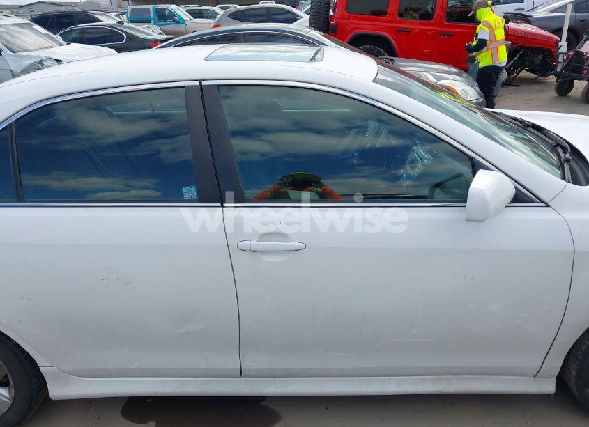 Photo 13 of 2011 Toyota Camry SE (VIN 4T1BF3EK1BU645220)