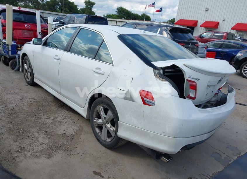 Photo 3 of 2011 Toyota Camry SE (VIN 4T1BF3EK1BU645220)