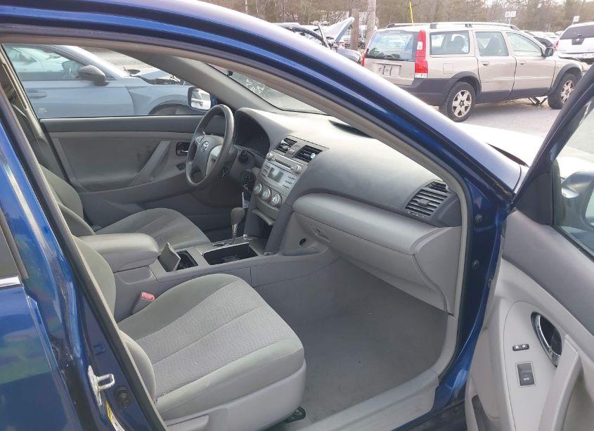 Photo 5 of 2011 Toyota Camry SE/LE/XLE (VIN 4T1BF3EK1BU648036)