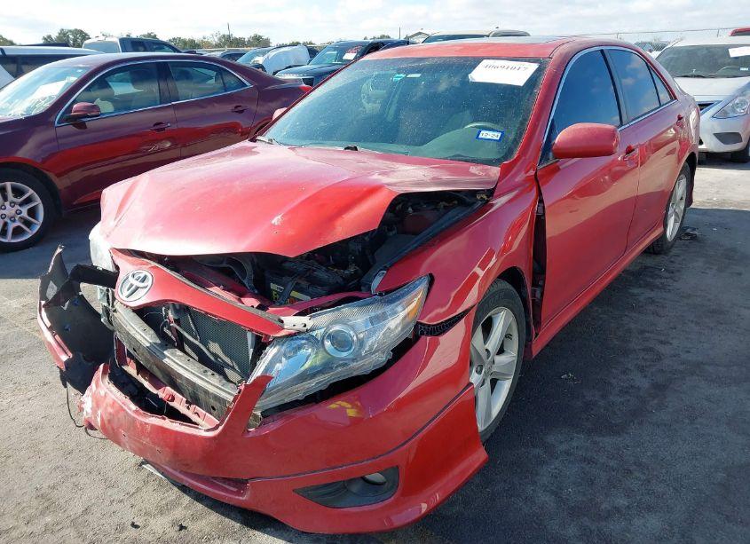 Photo 2 of 2011 Toyota Camry SE (VIN 4T1BF3EK1BU657741)