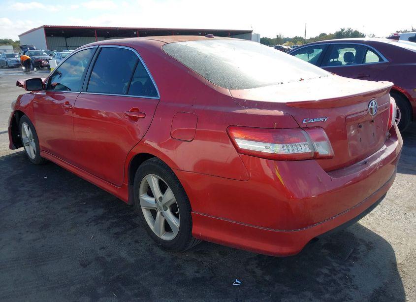 Photo 3 of 2011 Toyota Camry SE (VIN 4T1BF3EK1BU657741)