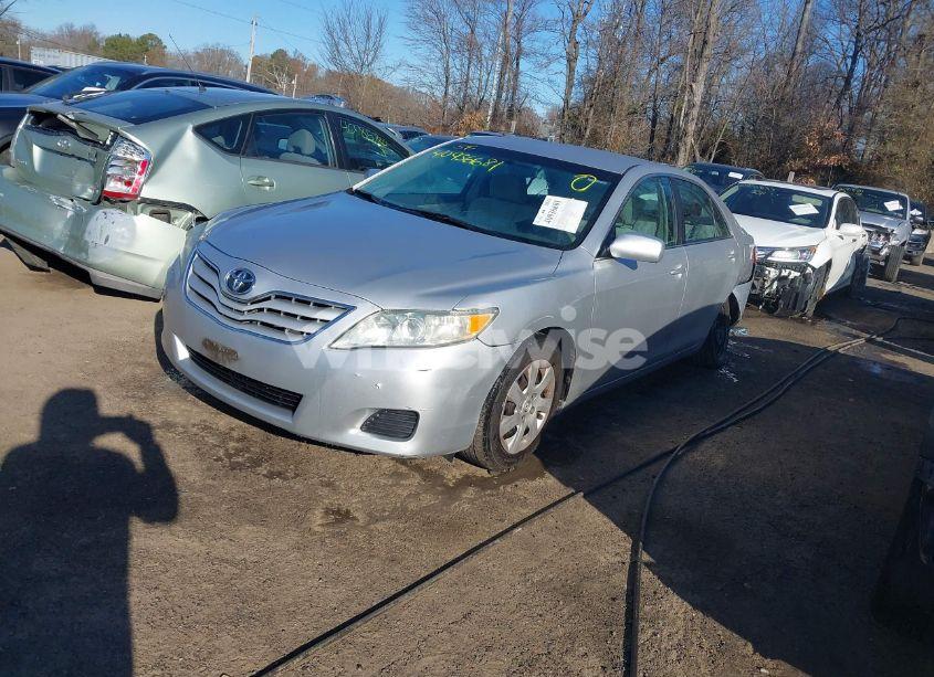 Photo 2 of 2011 Toyota Camry LE (VIN 4T1BF3EK1BU681604)