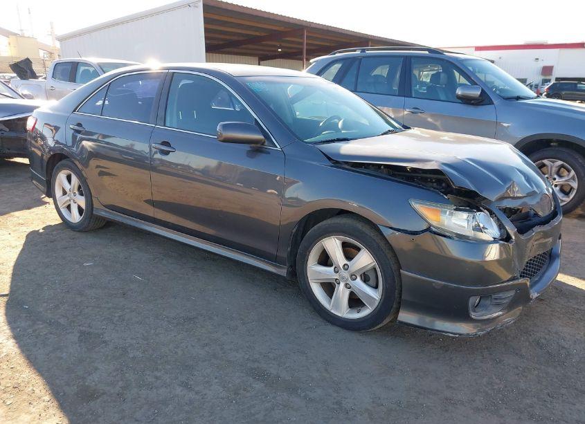 2011 Toyota Camry SE (VIN 4T1BF3EK1BU682994) main photo