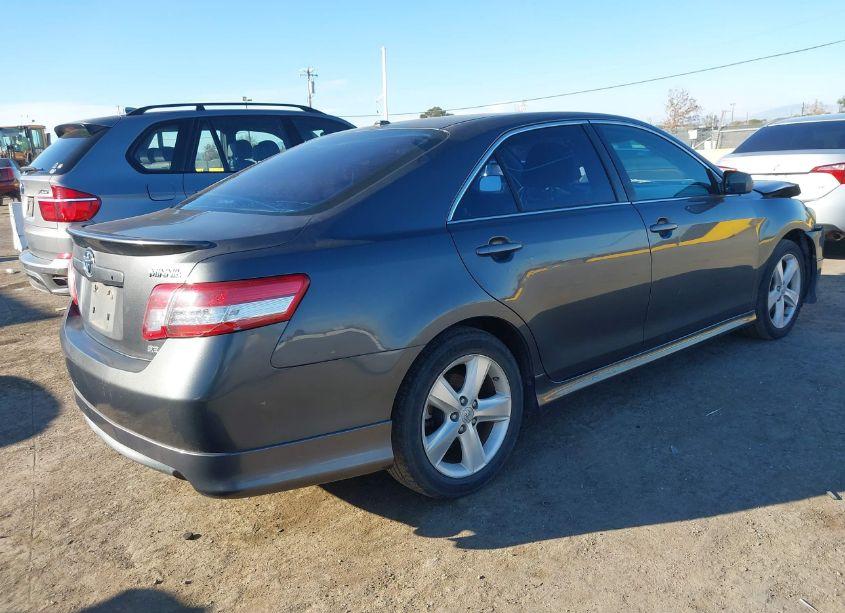 Photo 4 of 2011 Toyota Camry SE (VIN 4T1BF3EK1BU682994)