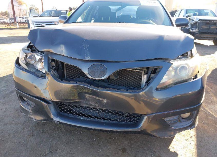 Photo 6 of 2011 Toyota Camry SE (VIN 4T1BF3EK1BU682994)