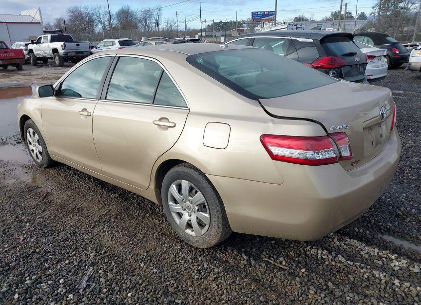 Photo 3 of 2011 Toyota Camry (VIN 4T1BF3EK1BU698354)