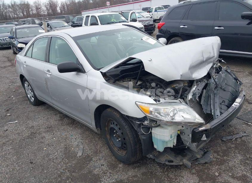 2011 Toyota Camry LE (VIN 4T1BF3EK1BU699181) main photo