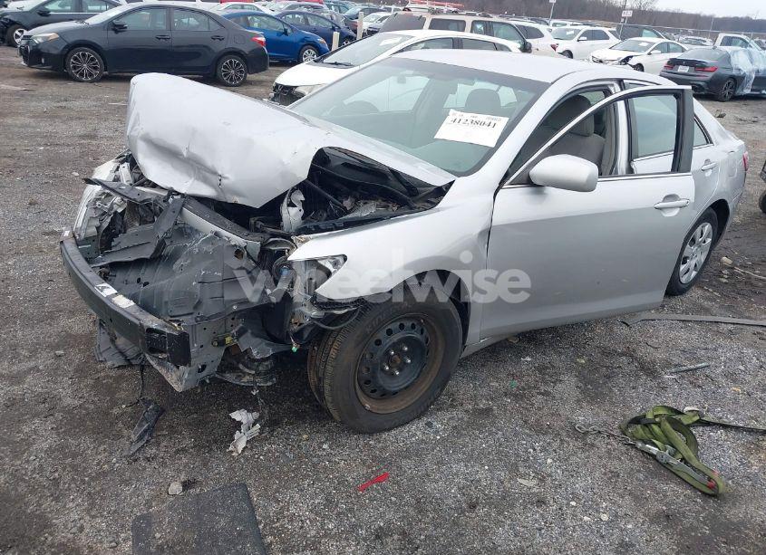 Photo 2 of 2011 Toyota Camry LE (VIN 4T1BF3EK1BU699181)