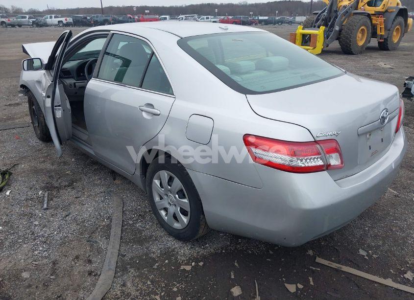 Photo 3 of 2011 Toyota Camry LE (VIN 4T1BF3EK1BU699181)