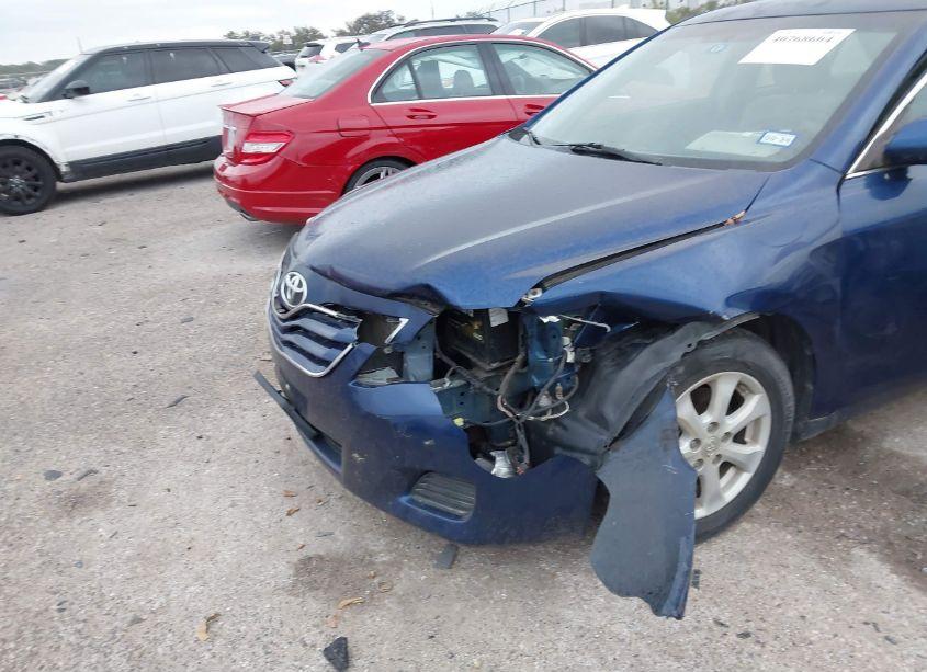 Photo 6 of 2011 Toyota Camry LE (VIN 4T1BF3EK1BU713645)