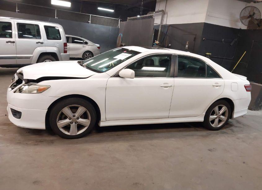 Photo 14 of 2011 Toyota Camry SE (VIN 4T1BF3EK1BU719364)