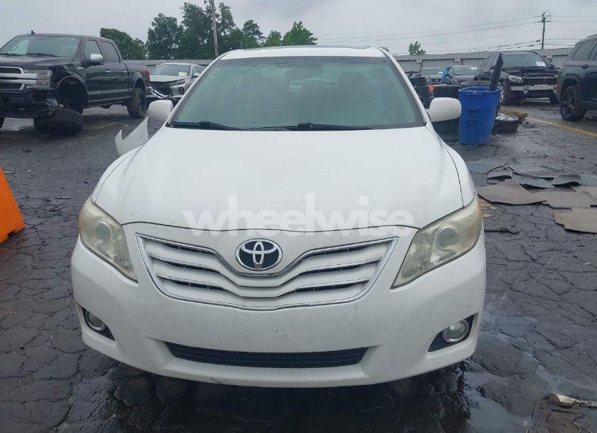 Photo 13 of 2011 Toyota Camry XLE (VIN 4T1BF3EK1BU739288)