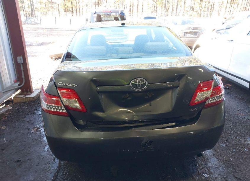 Photo 6 of 2011 Toyota Camry LE (VIN 4T1BF3EK1BU740747)