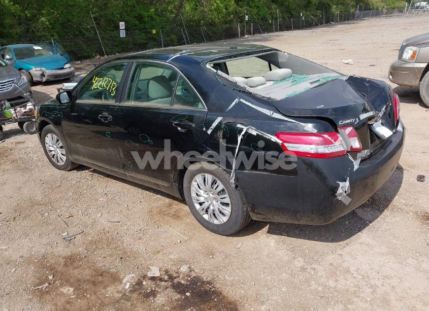 Photo 3 of 2011 Toyota Camry (VIN 4T1BF3EK1BU746600)