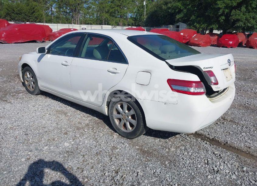 Photo 3 of 2011 Toyota Camry LE (VIN 4T1BF3EK1BU764563)