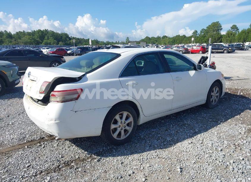 Photo 4 of 2011 Toyota Camry LE (VIN 4T1BF3EK1BU764563)