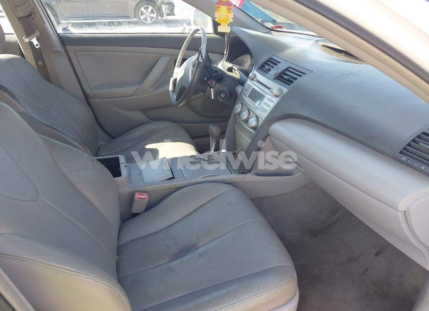 Photo 5 of 2011 Toyota Camry LE (VIN 4T1BF3EK1BU764563)